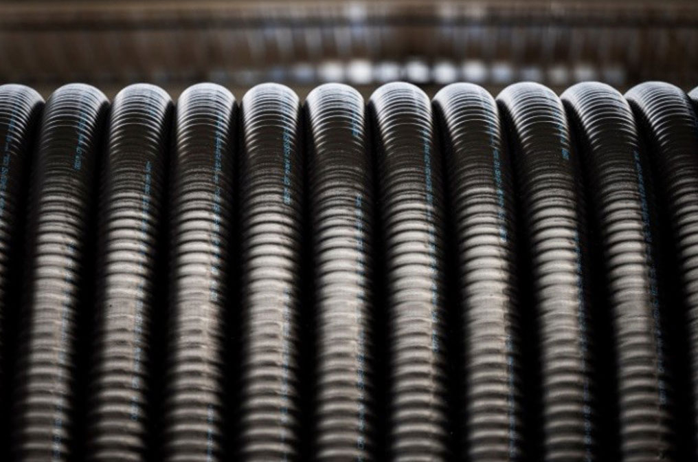 Flexible pre-insulated piping